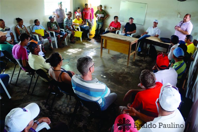 COMUNIDADE DO BOQUEIRÃO RECEBE AGENTES DO FIDA