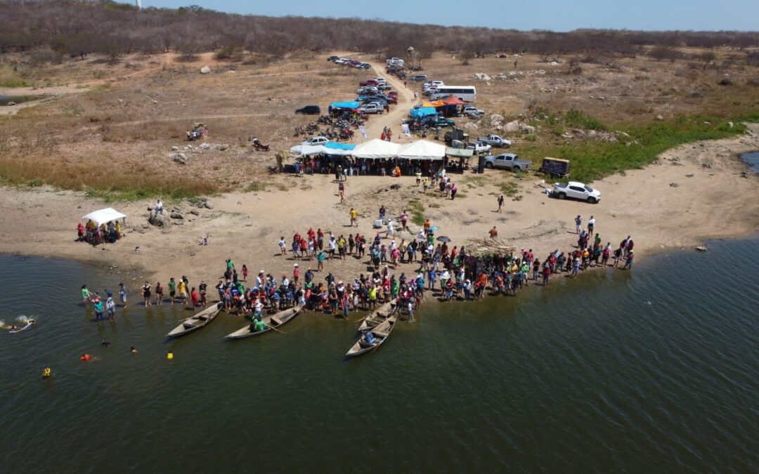 Campeonato de Canoagem e Debate sobre os Impactos da Mineração na Região marcam o 15/11 de Pescadoras/es Artesanais em Novo Oriente.